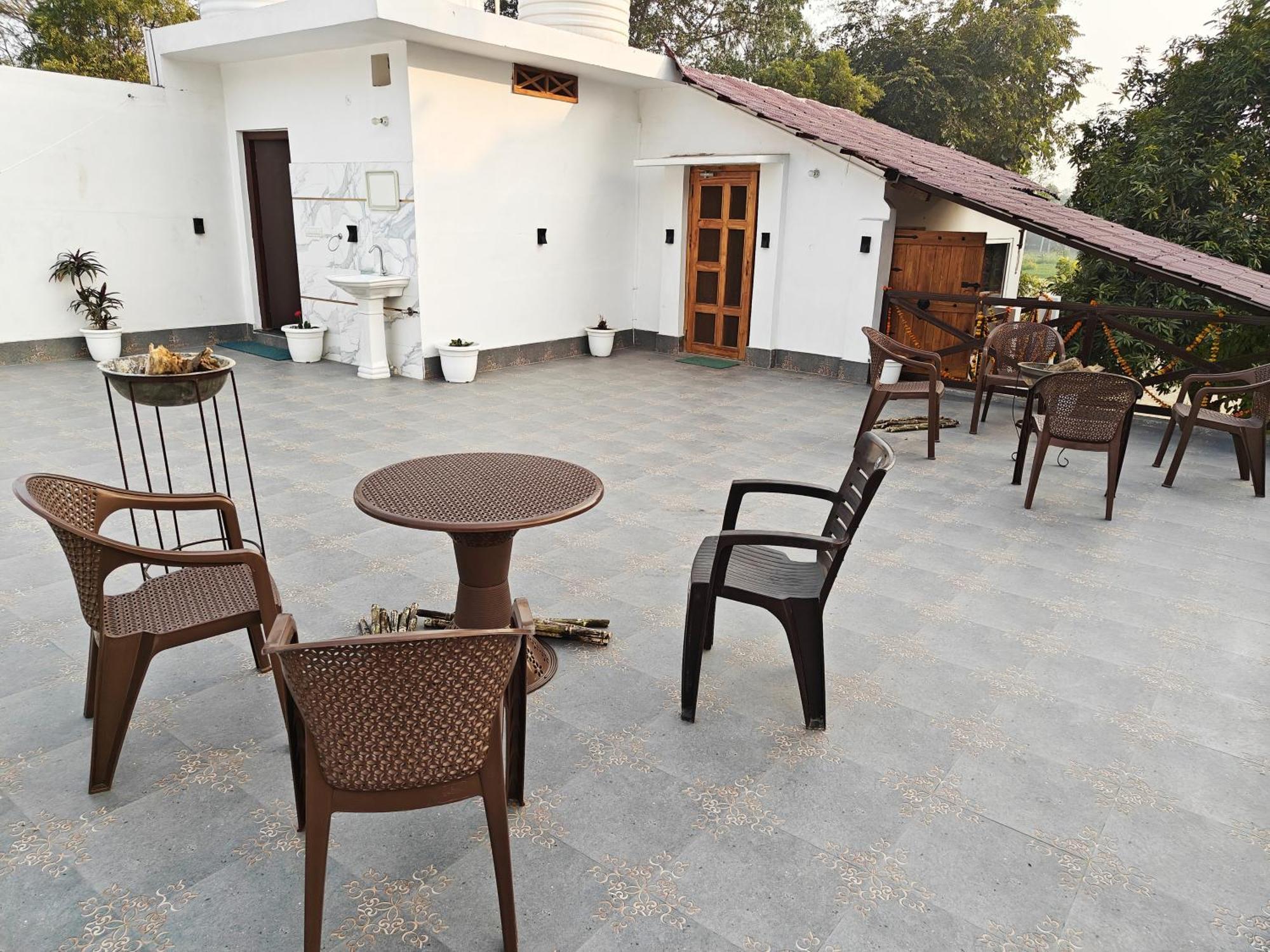 Shobhayan Inn, Airport Railway Station Pickup Free Ayodhya Eksteriør billede